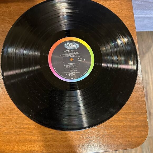 Yul Brynner The King and I signed Sound Track. 12x12 inches. Vinyl - Picture 9 of 13